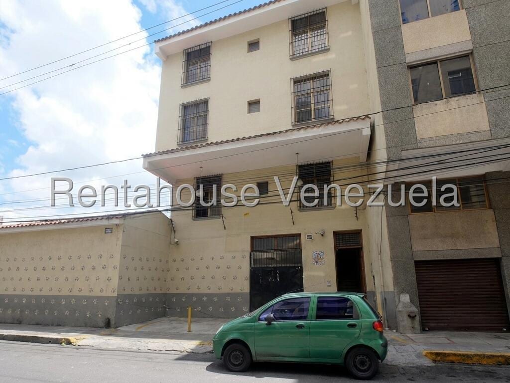 Edificio en Baruta, Caracas - 1