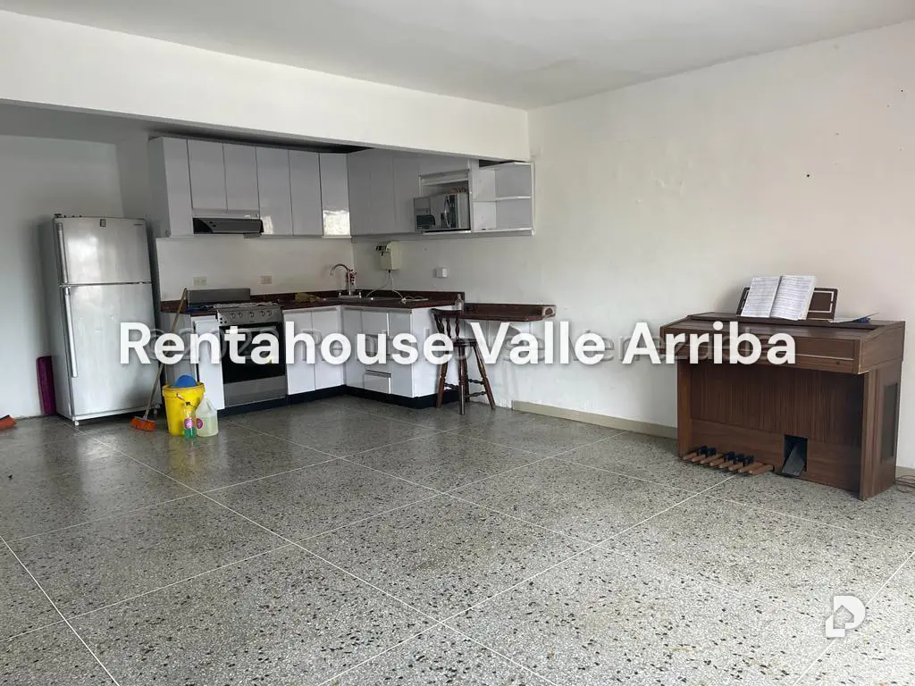 Local comercial en Catia, Caracas – 24