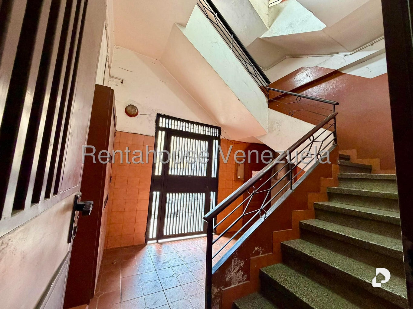 Local comercial en Los Rosales, Caracas – 10