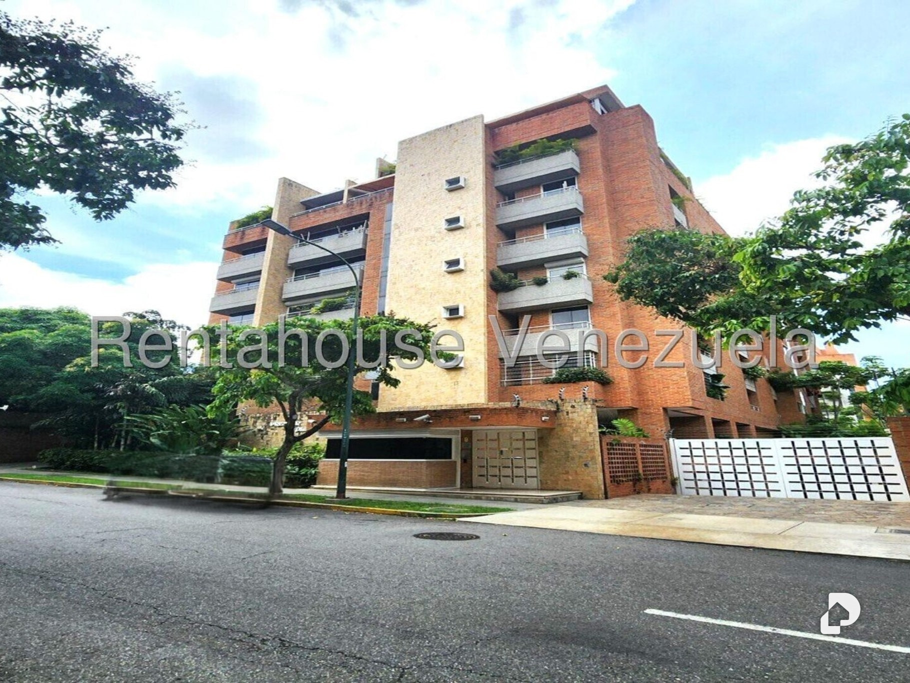 Apartamento en Campo Alegre, Caracas – 1