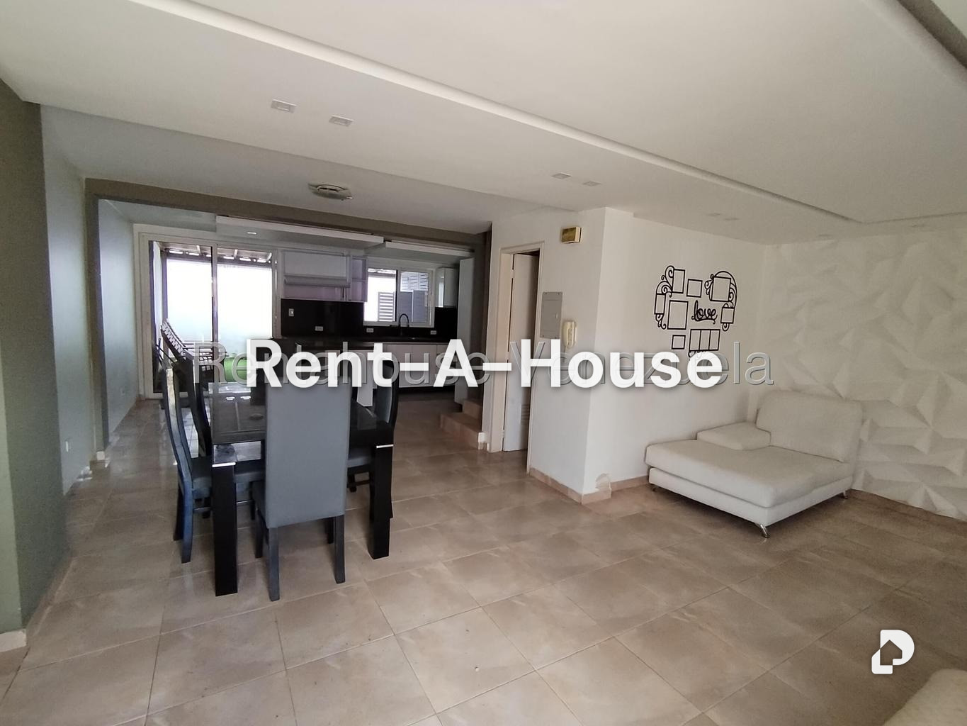 Townhouse en La Campiña II, Naguanagua – 3