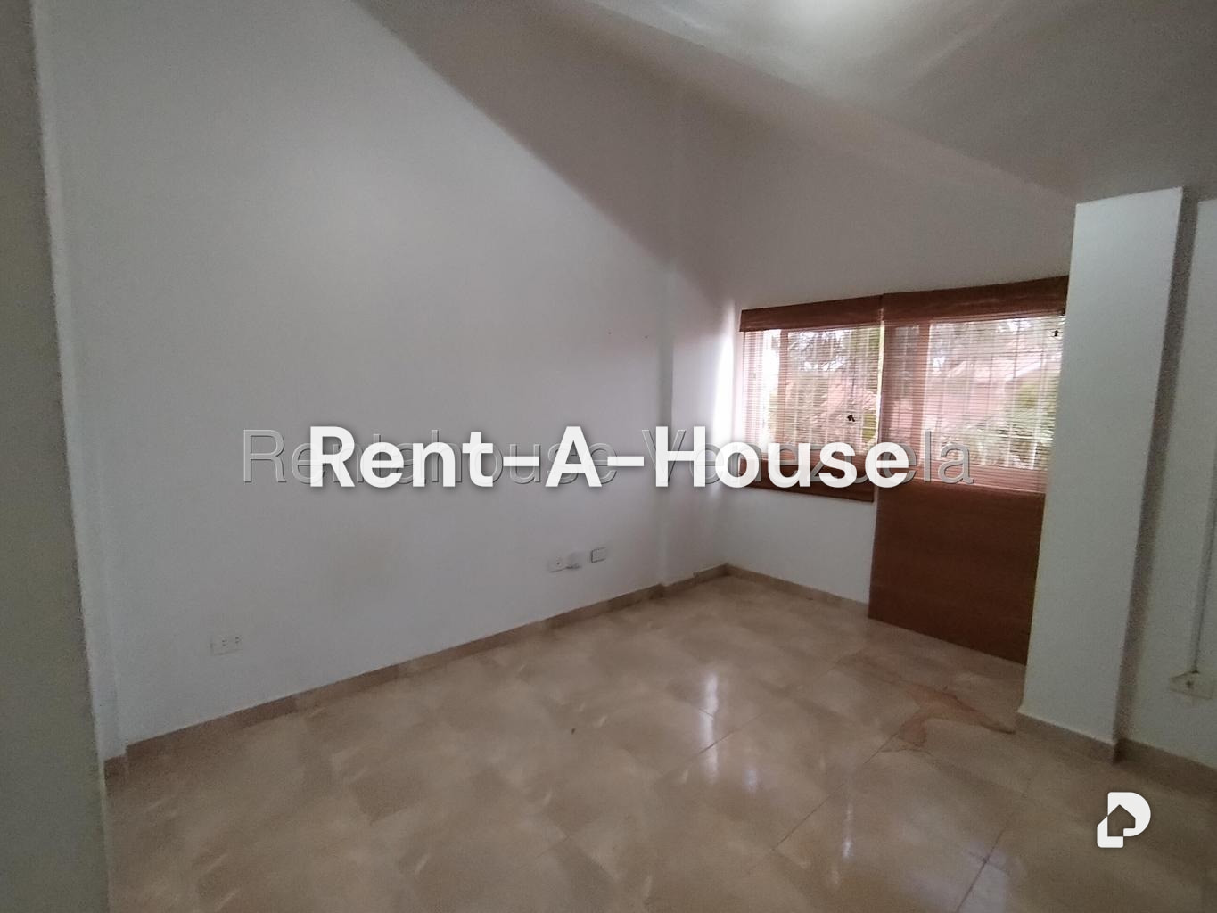 Townhouse en La Campiña II, Naguanagua – 13