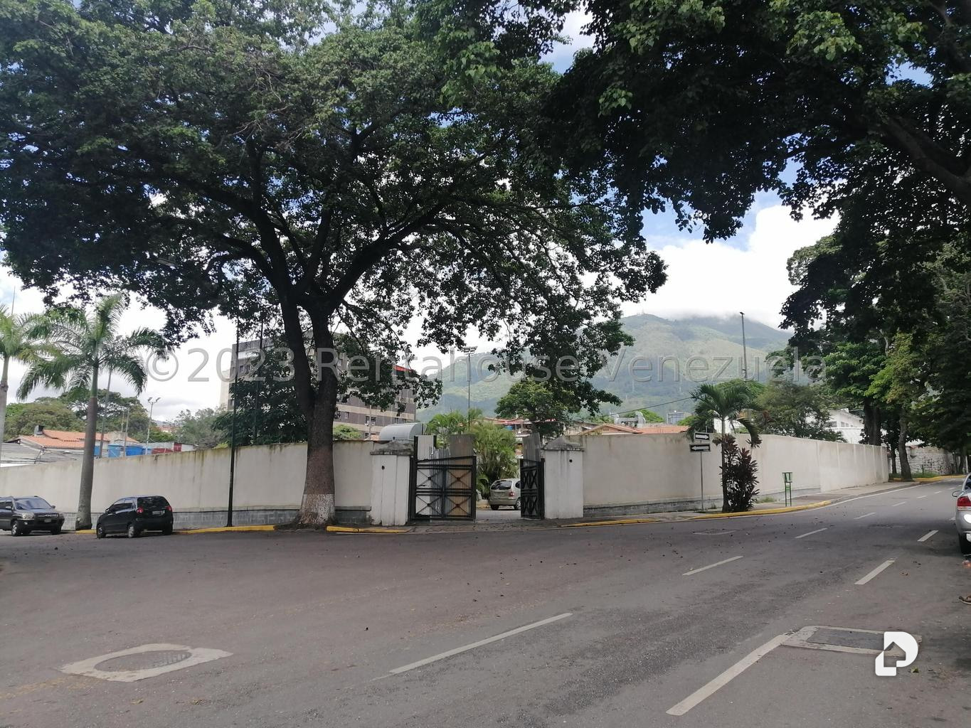 Terreno en El Bosque, Caracas – 1