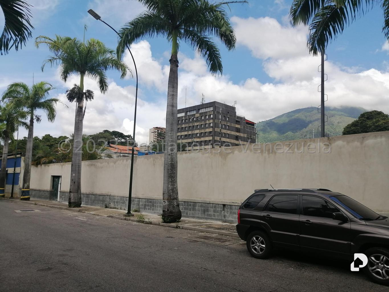 Terreno en El Bosque, Caracas – 3