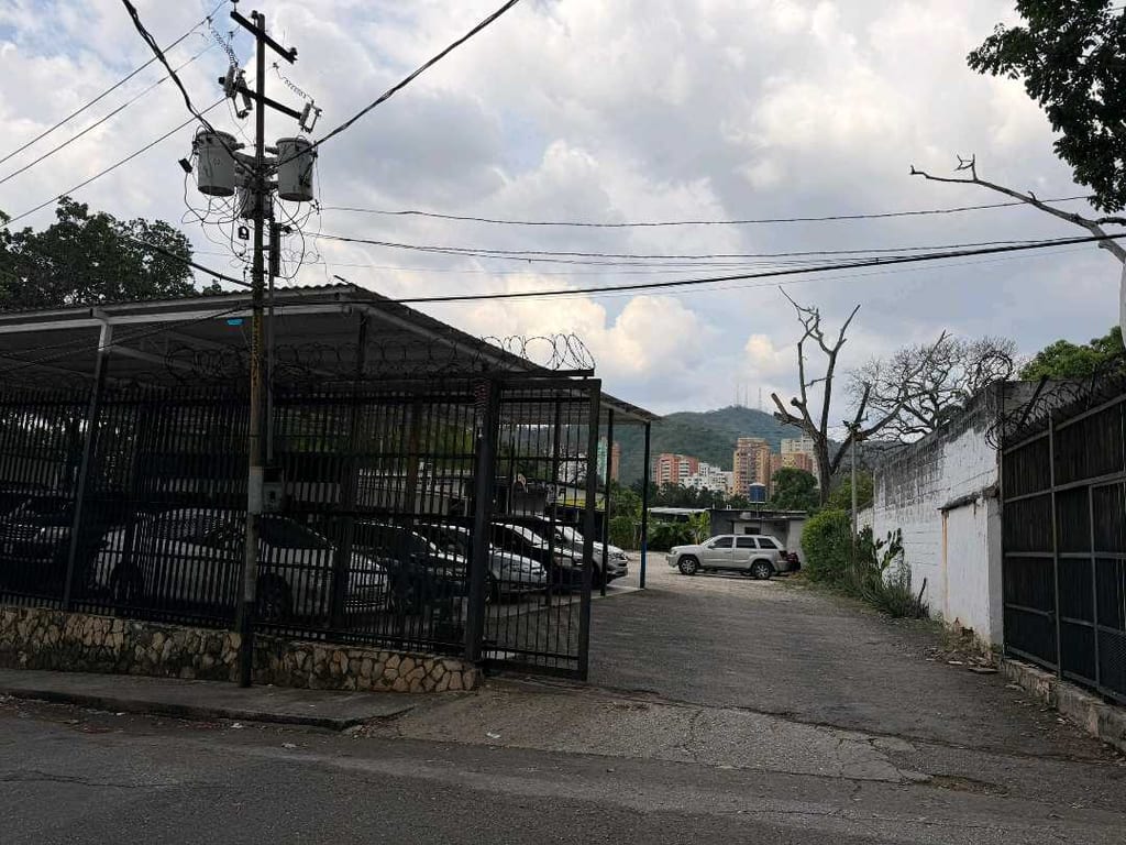Terreno en Av. Bolívar Norte, Valencia - 1