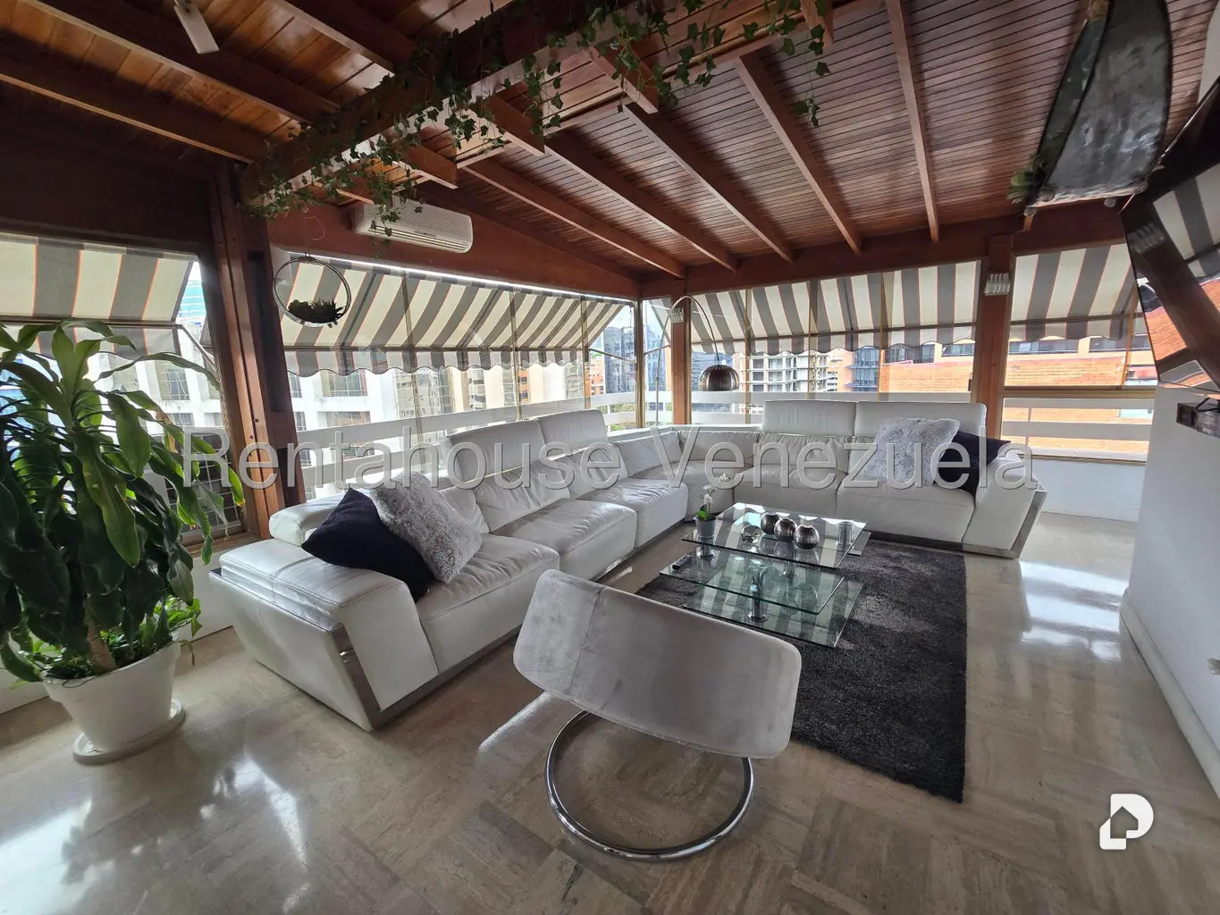 Apartamento en El Rosal, Caracas – 3