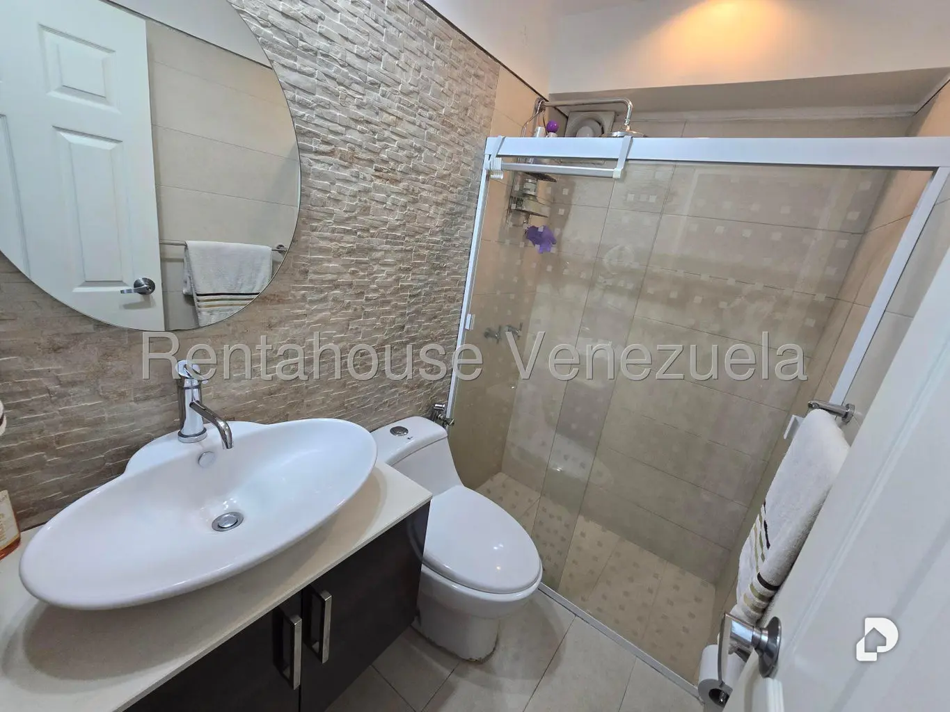 Apartamento en El Rosal, Caracas – 15