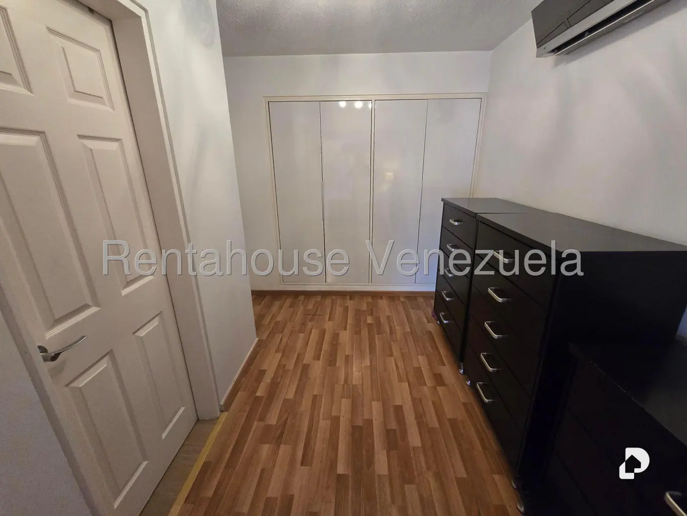 Apartamento en El Rosal, Caracas – 11