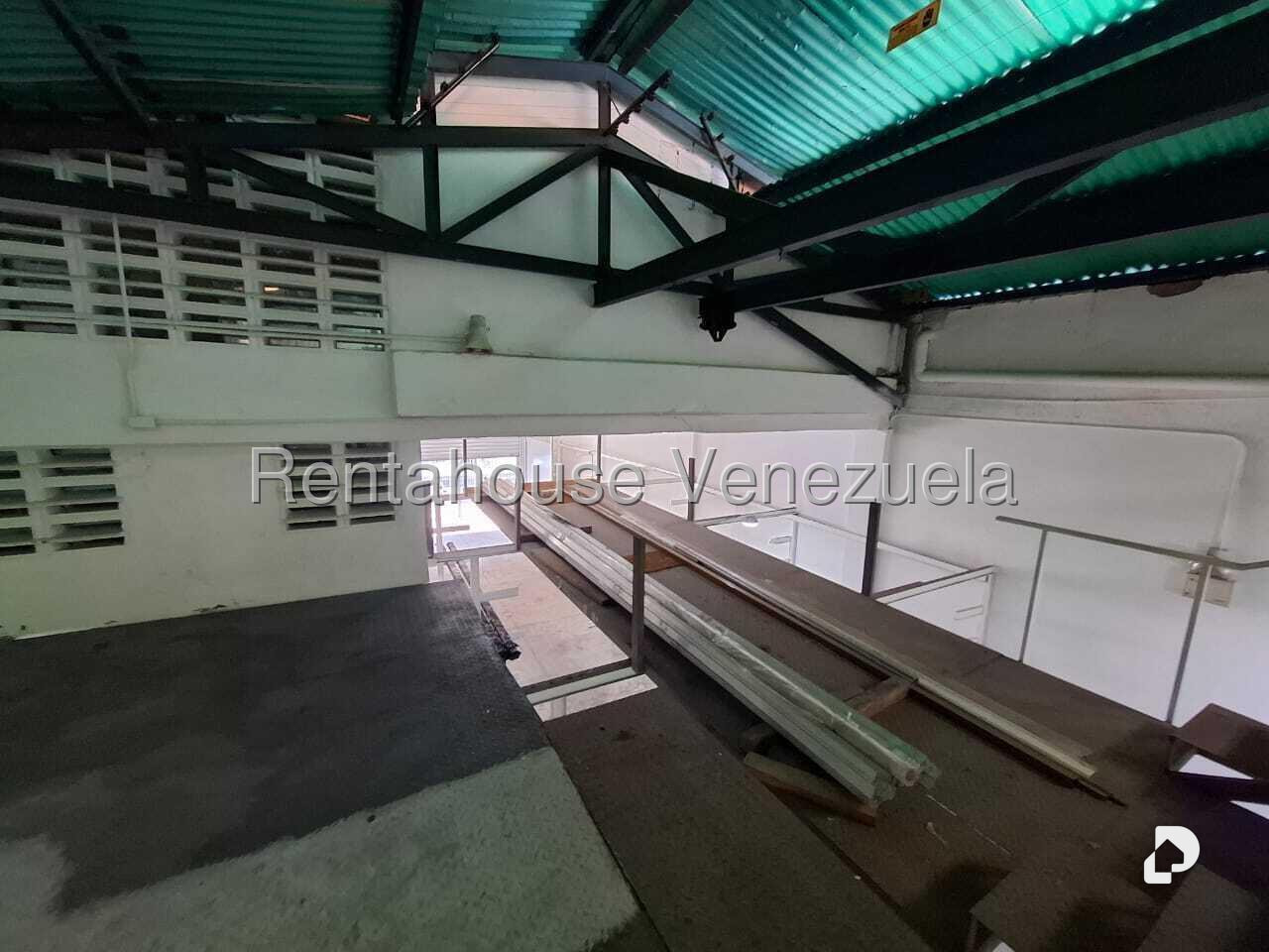 Local comercial en Cementerio, Caracas – 18