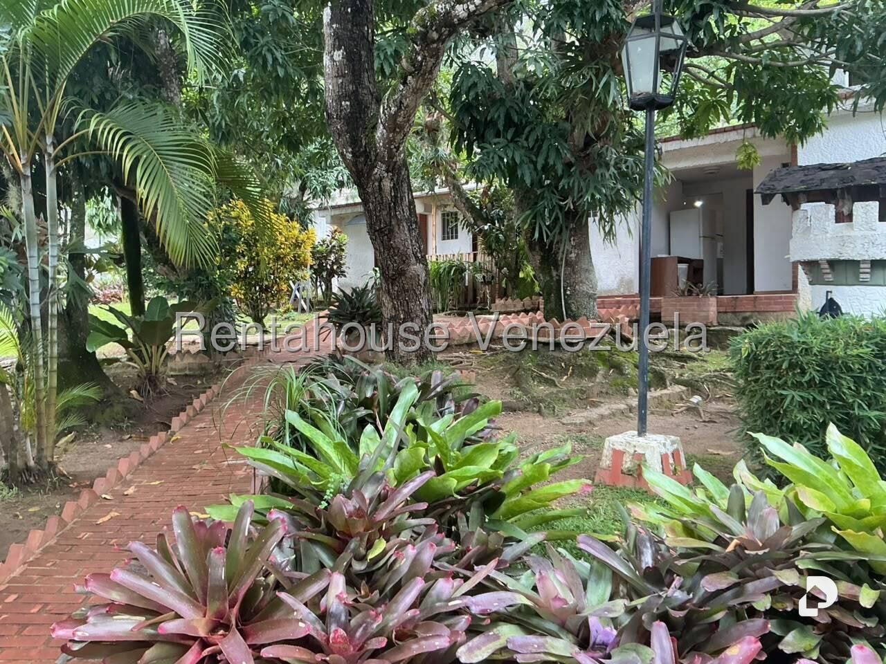 Casa en La Trinidad, Caracas – 24