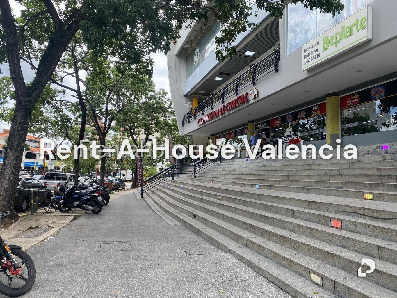 Local comercial en El Parral, Valencia – 2
