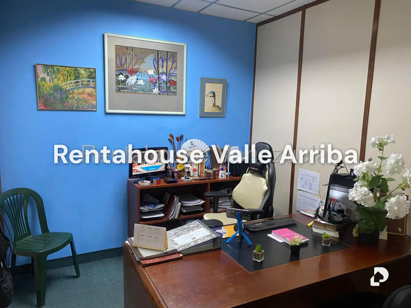 Oficina en Parroquia La Candelaria, Caracas – 12