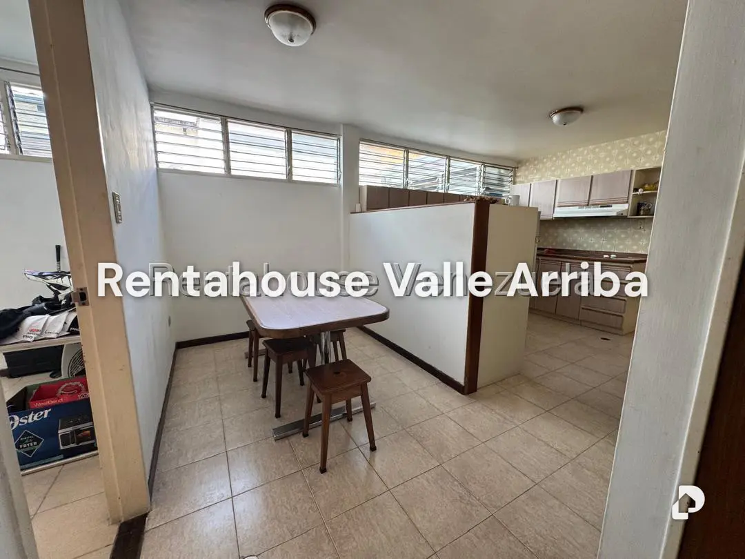 Casa en Alto Prado, Caracas – 18