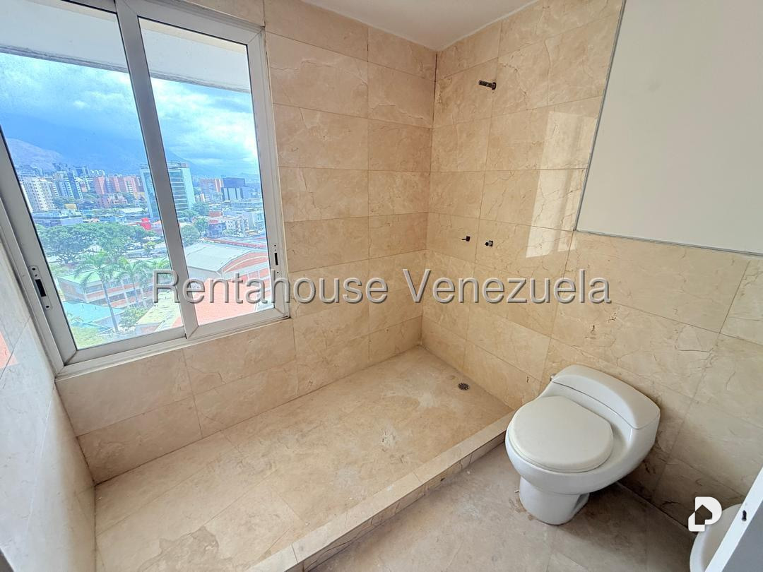 Apartamento en Las Mercedes, Caracas – 11