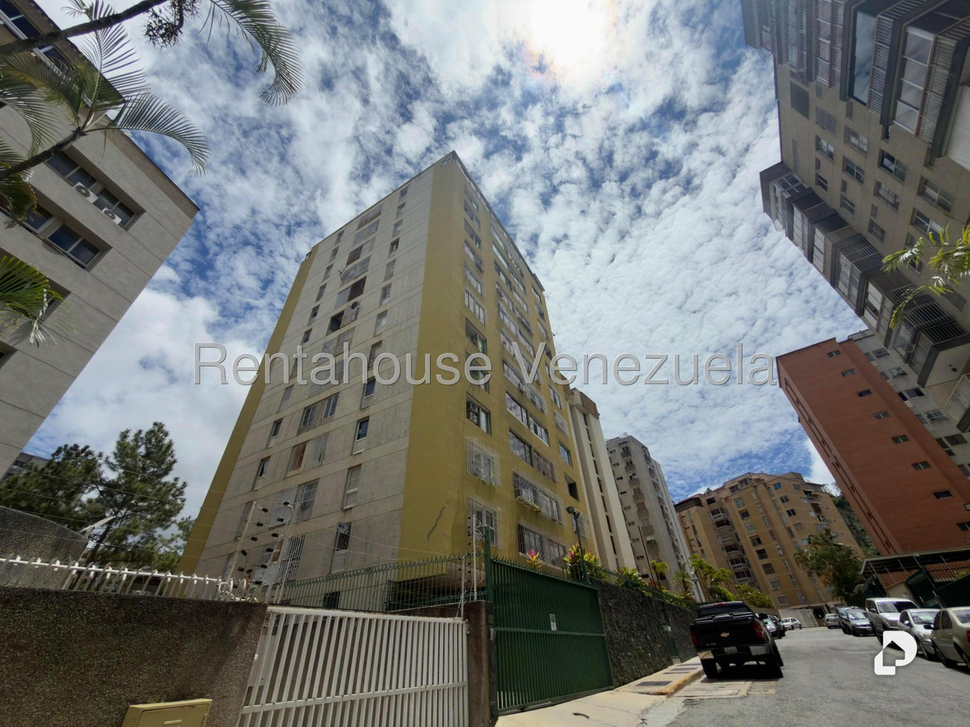 Apartamento en La Boyera, Caracas – 1