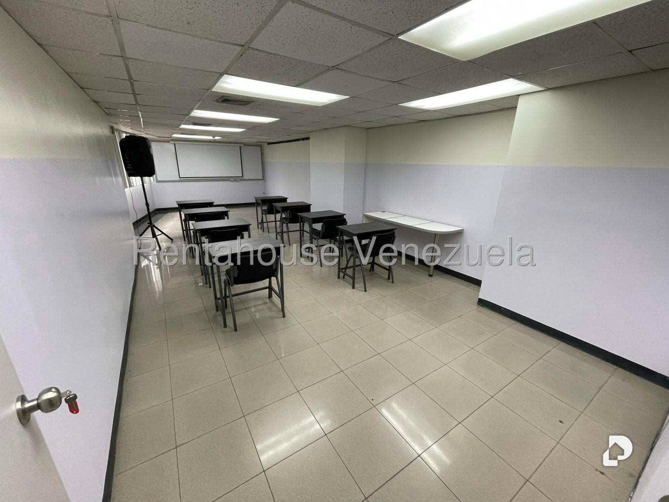 Oficina en Parroquia Catedral, Caracas – 12