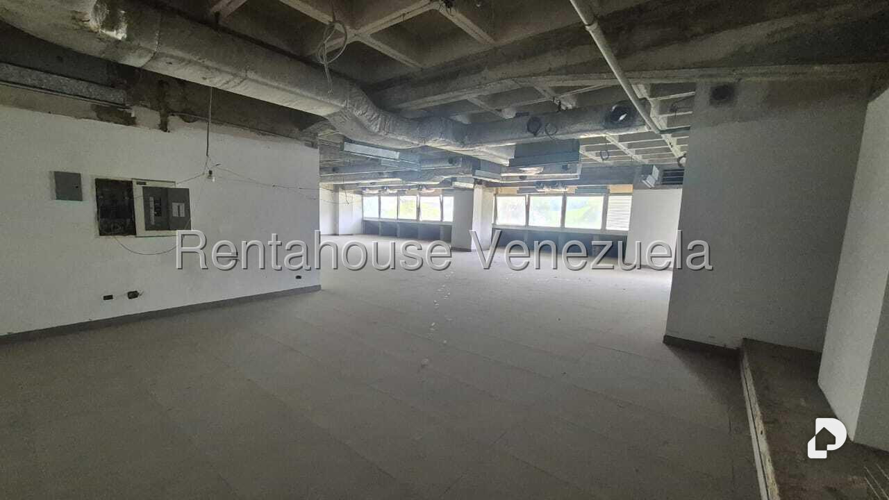 Oficina en Chuao, Caracas – 5
