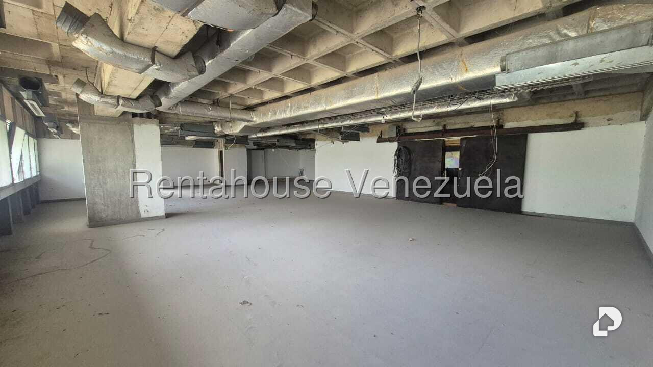 Oficina en Chuao, Caracas – 8