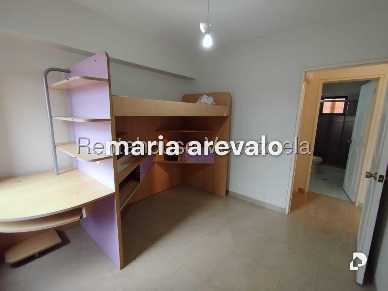 Apartamento en Las Esmeraldas, Caracas – 26