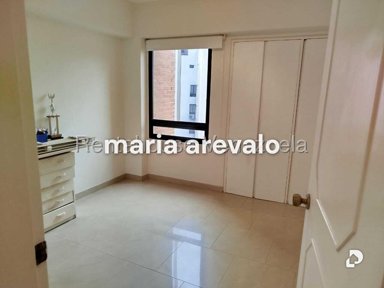 Apartamento en Las Esmeraldas, Caracas – 23