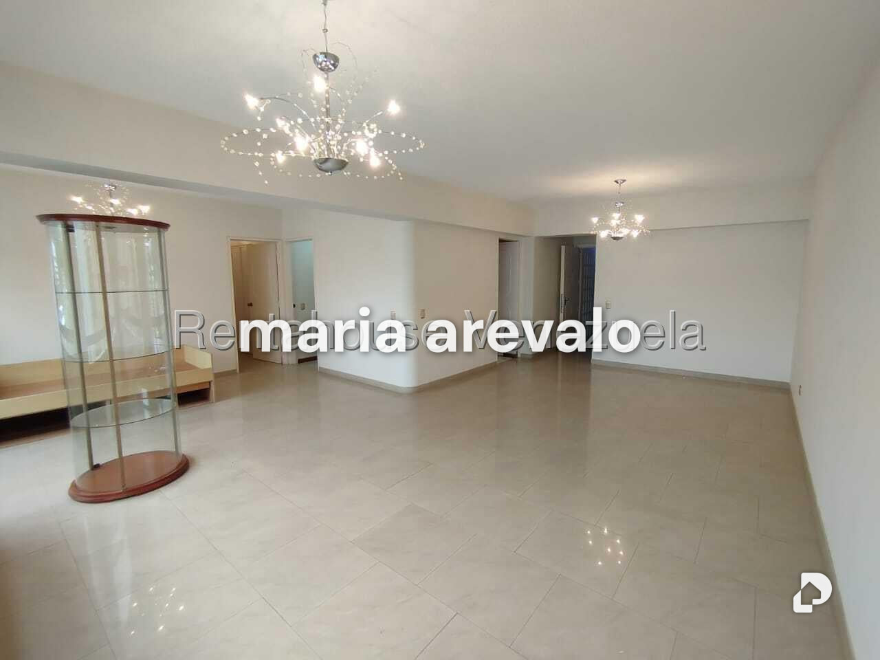 Apartamento en Las Esmeraldas, Caracas – 9