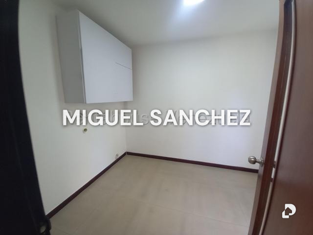 Apartment in Colinas de La California, Caracas – 14