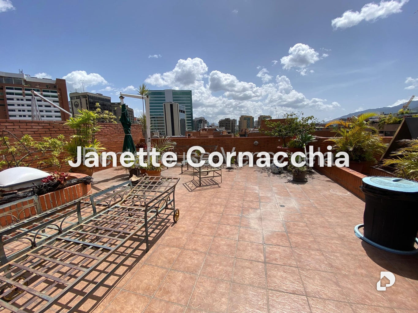 Apartamento en Campo Alegre, Caracas – 28