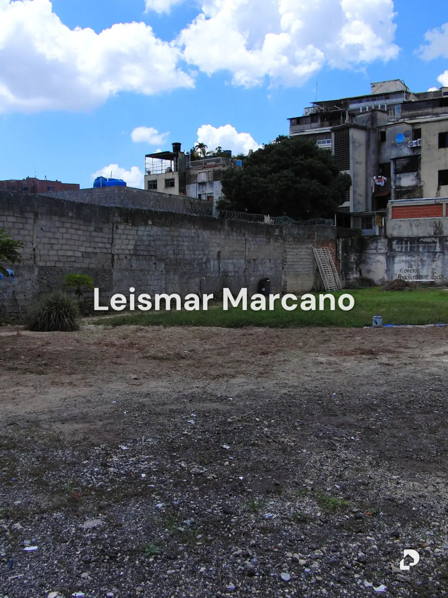 Terreno en La Florida, Caracas – 11