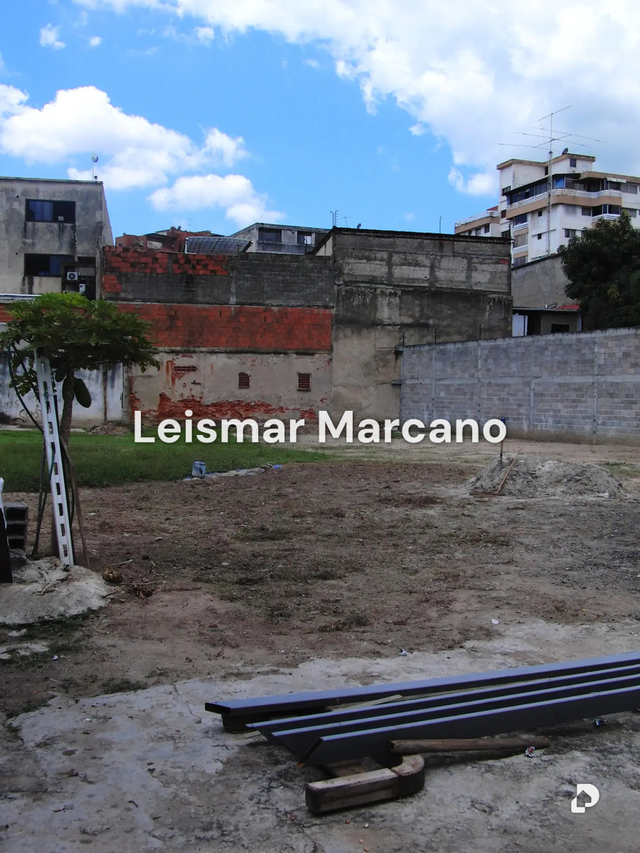 Terreno en La Florida, Caracas – 12