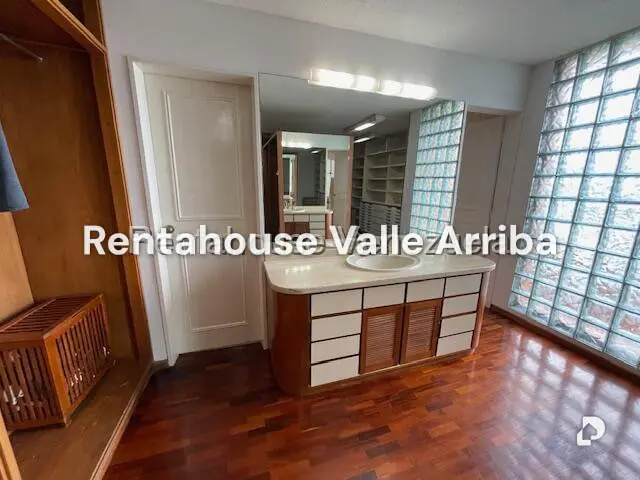 Casa en Prados del Este, Caracas – 22
