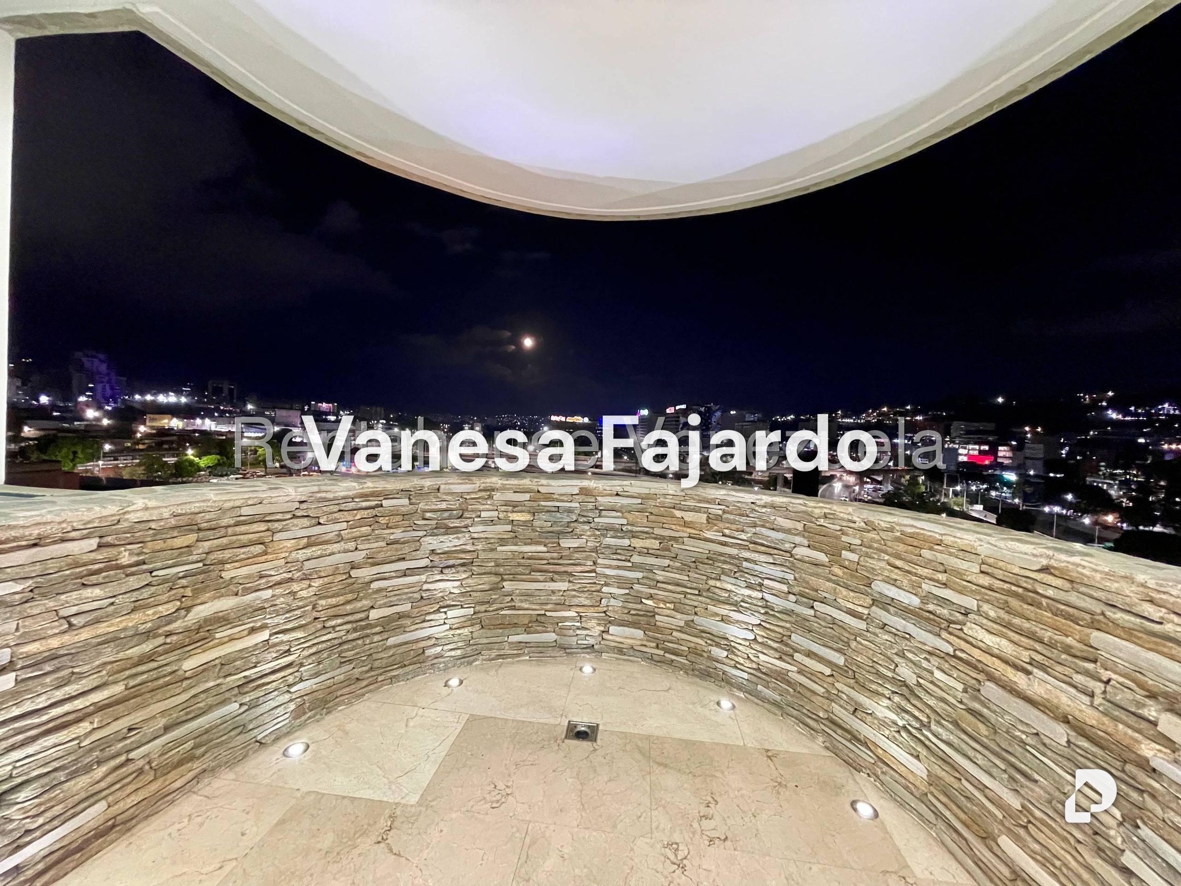 Apartamento en El Rosal, Caracas – 6