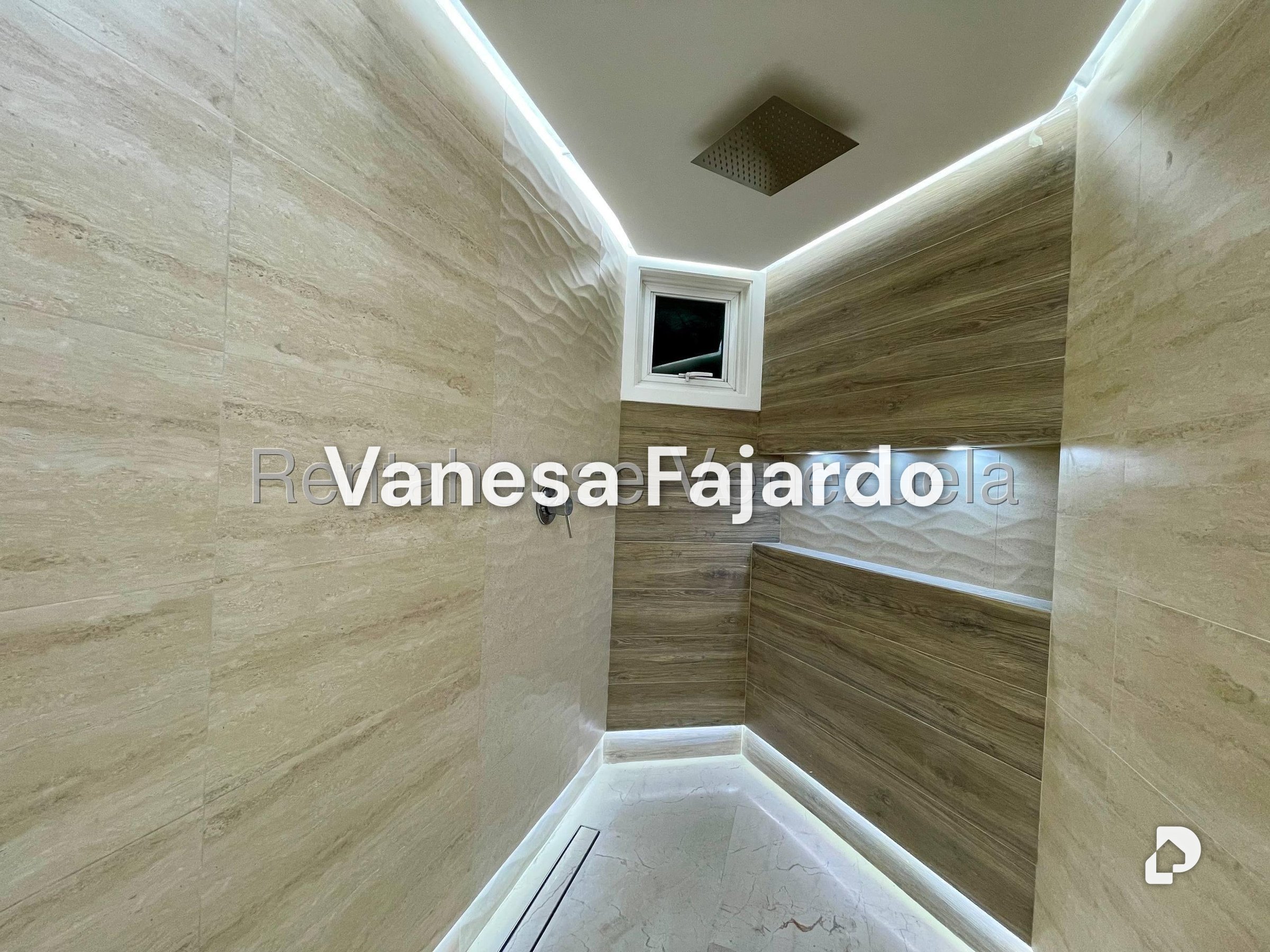 Apartamento en El Rosal, Caracas – 24