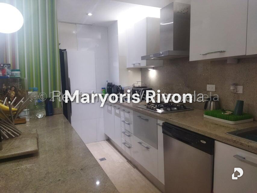 Apartamento en Campo Alegre, Caracas – 11