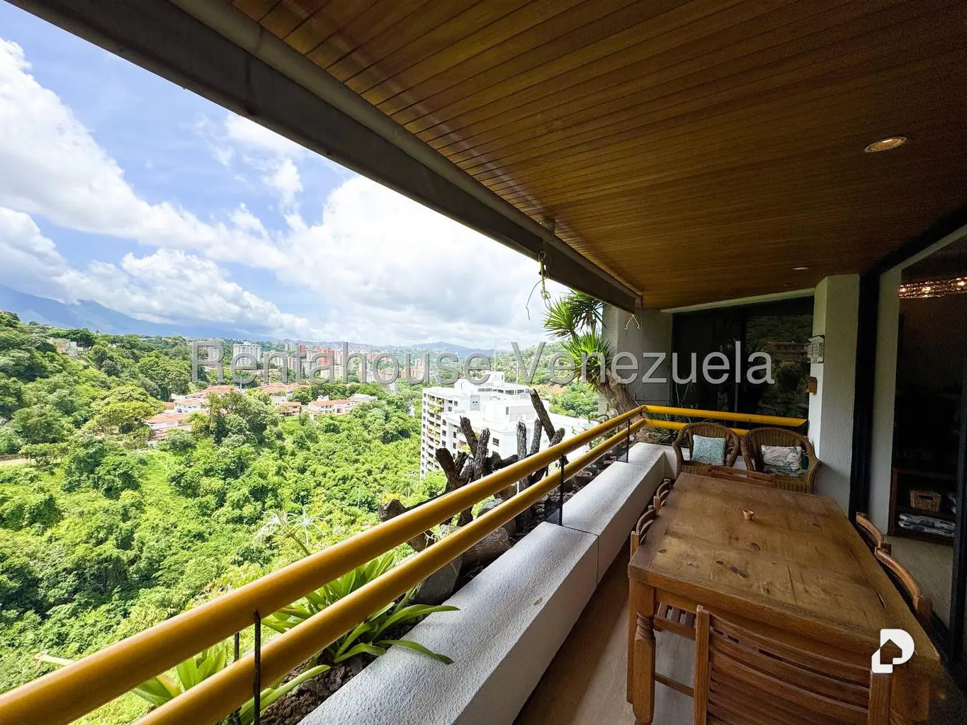 Apartamento en Colinas del Tamanaco, Caracas – 24