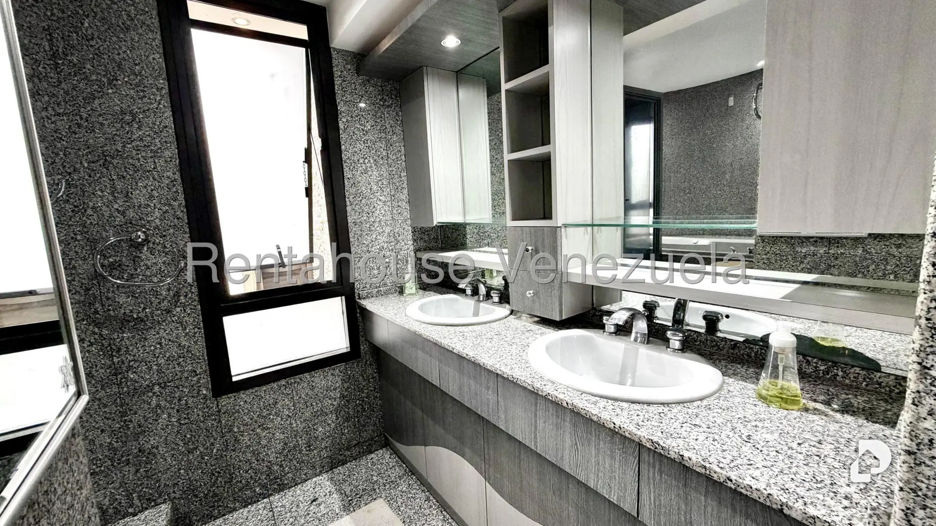 Apartamento en Los Chorros, Caracas – 17