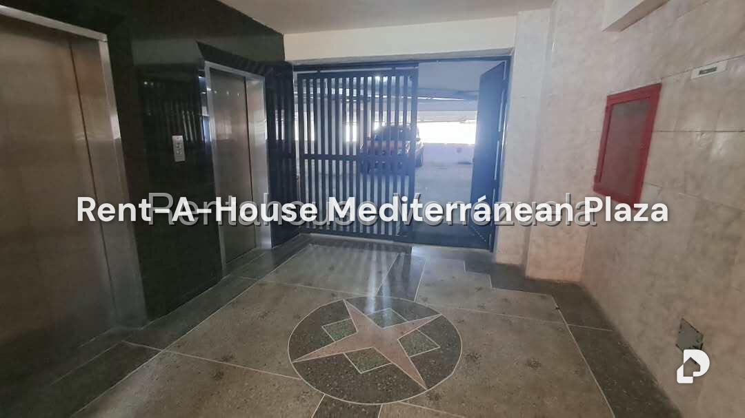 Local comercial en Avenida Bolivar Norte, Valencia – 18