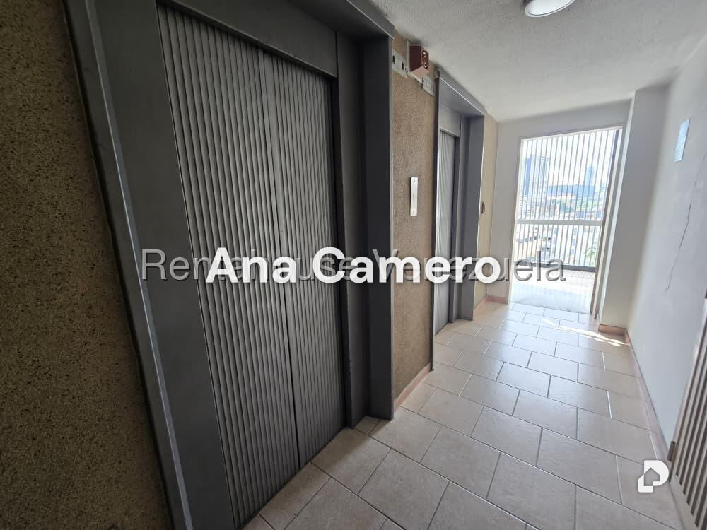 Local comercial en Bello Monte, Caracas – 13