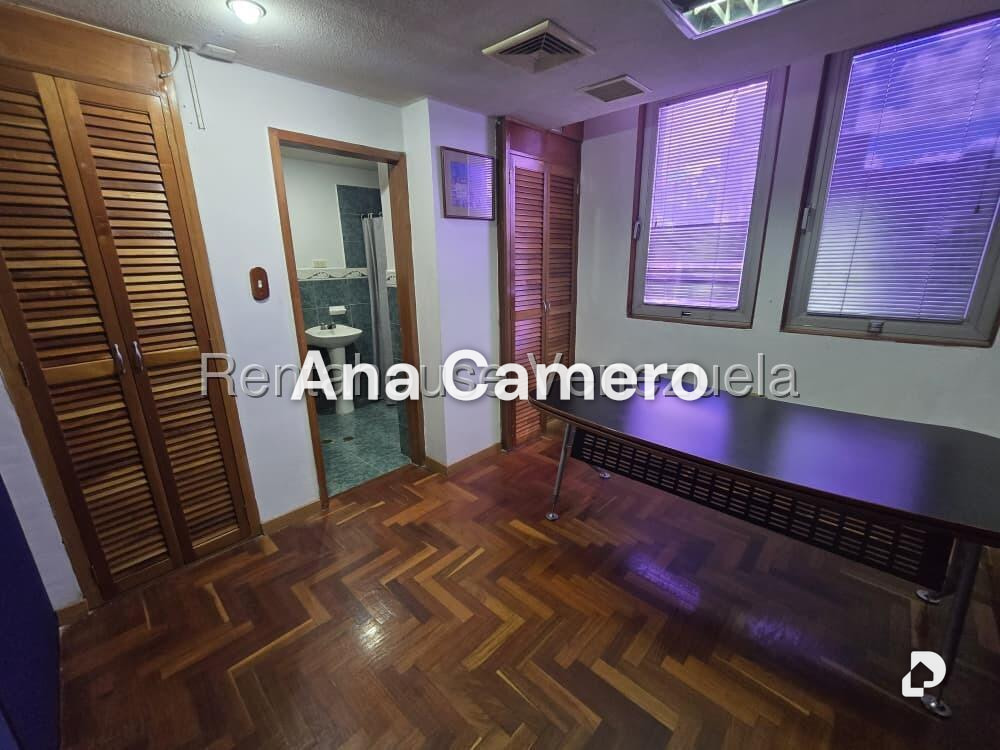Local comercial en Bello Monte, Caracas – 5