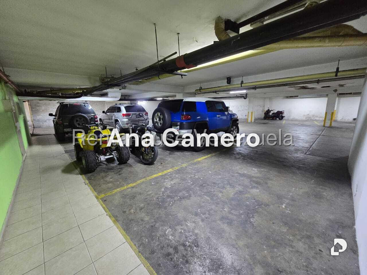 Local comercial en Bello Monte, Caracas – 16