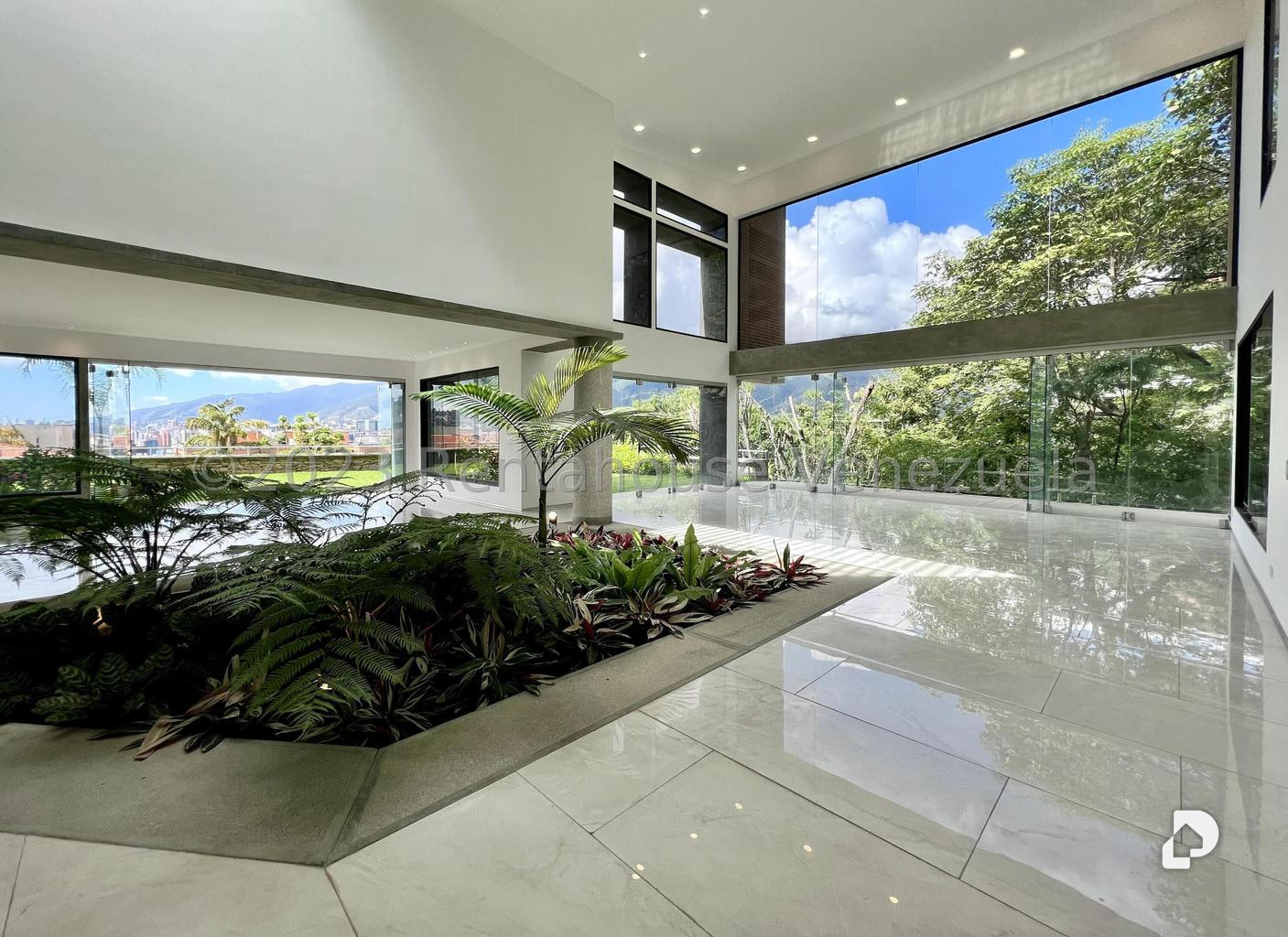 Casa en Lomas de Las Mercedes, Caracas – 6