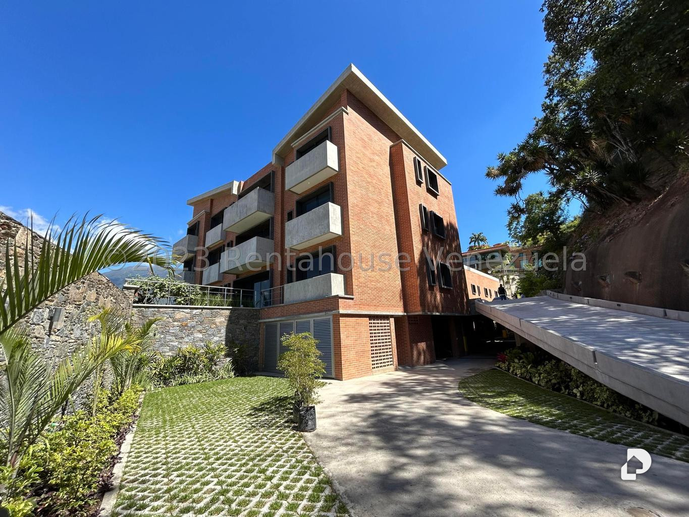 Casa en Lomas de Las Mercedes, Caracas – 2