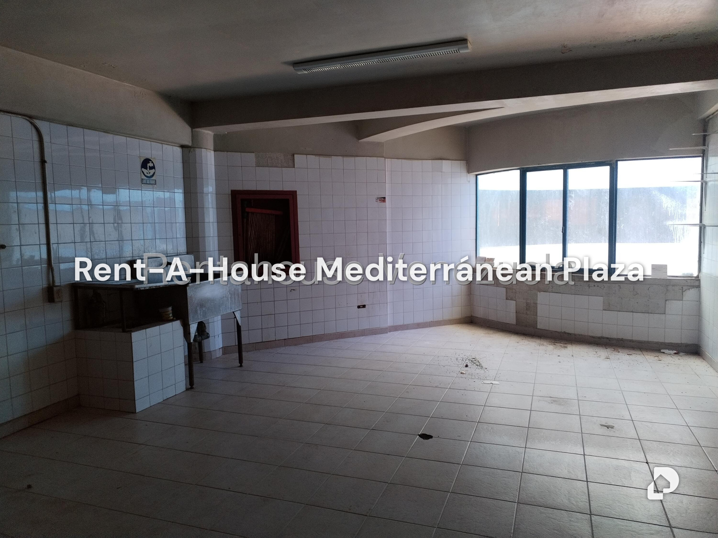 Local comercial en Agua Blanca, Valencia
