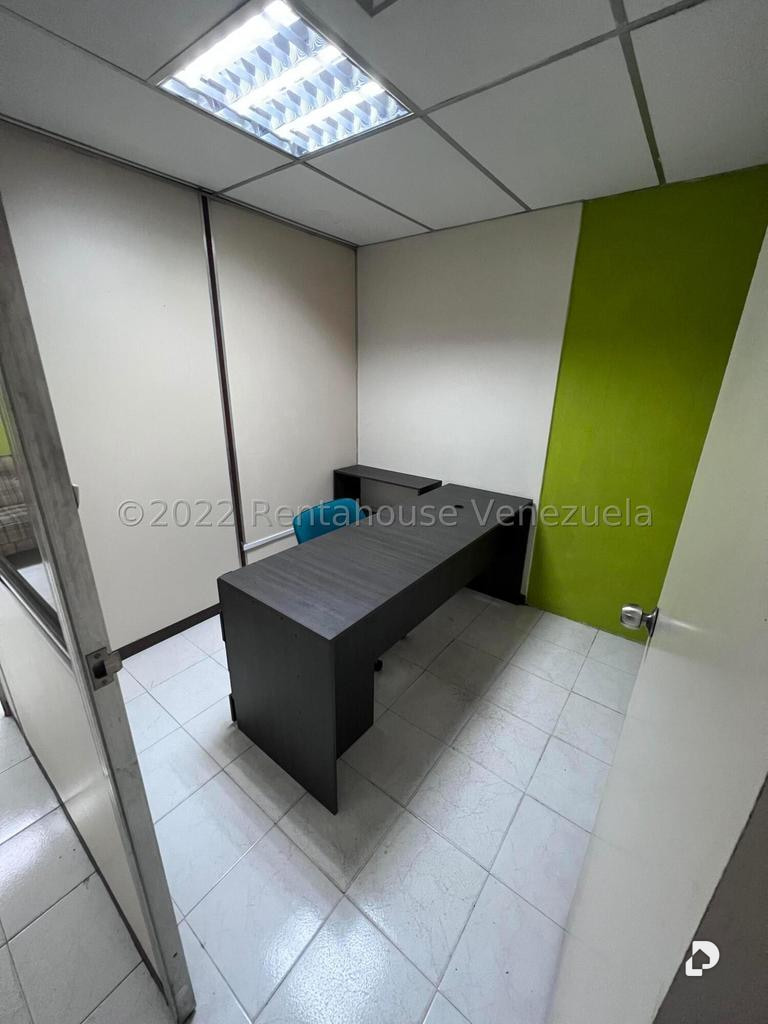 Oficina en La Urbina, Caracas – 3