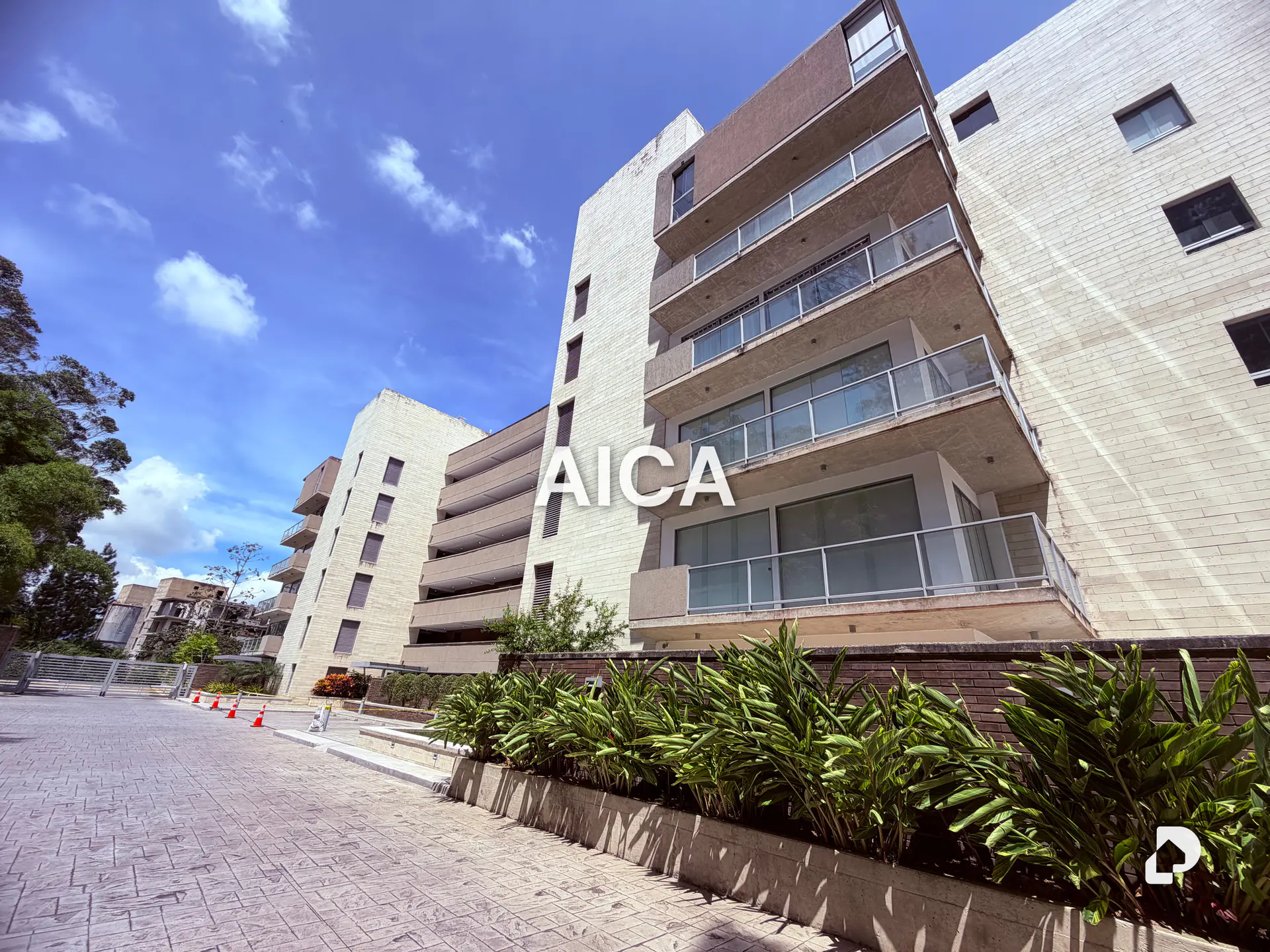 Apartamento en La Boyera, Caracas – 1