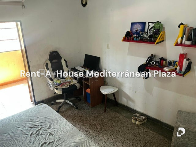 Casa en Parroquia Urbana Socorro, Valencia – 27
