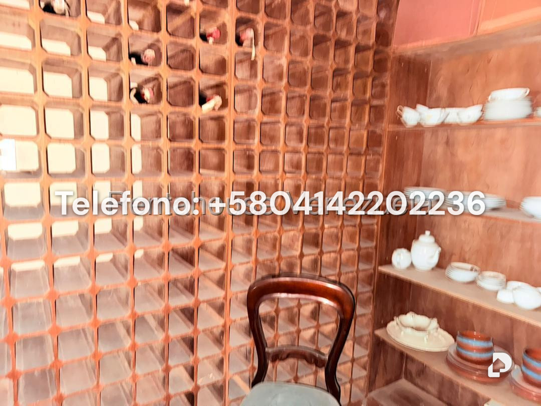 Casa en Lomas de La Lagunita, Caracas – 30