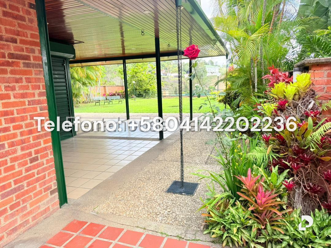 Casa en Lomas de La Lagunita, Caracas – 40
