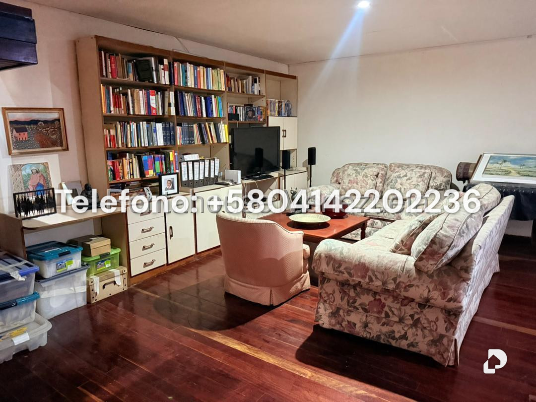 Casa en Lomas de La Lagunita, Caracas – 29
