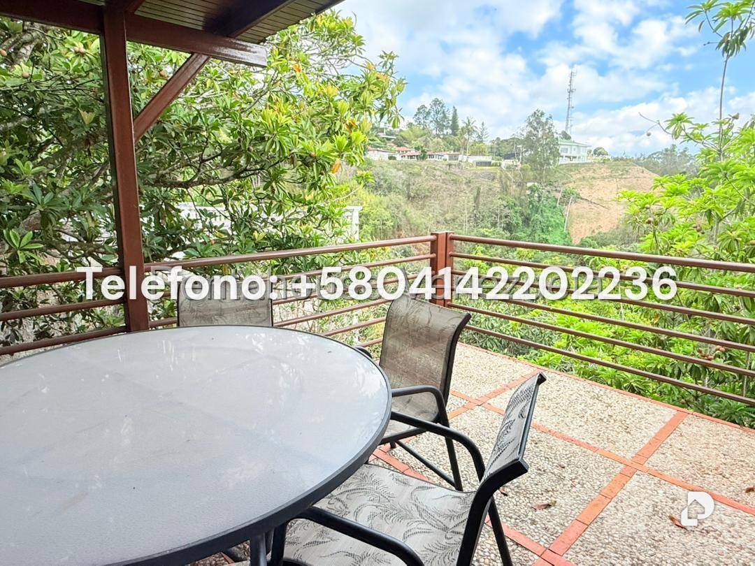 Casa en Lomas de La Lagunita, Caracas – 36