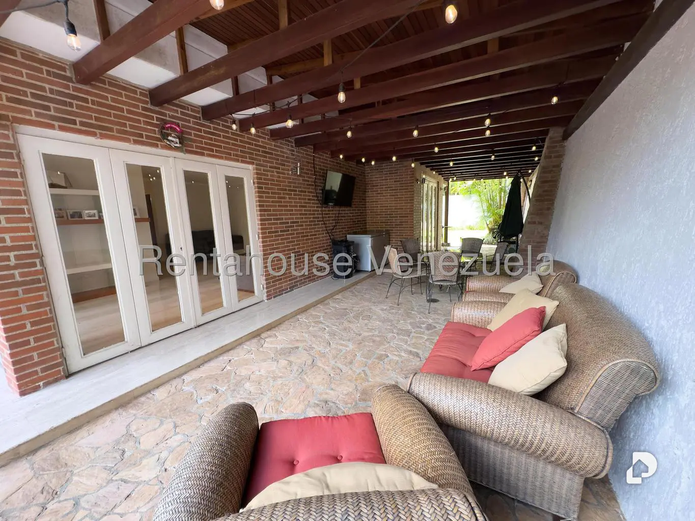 Apartment in Los Naranjos (del Cafetal), Caracas – 11